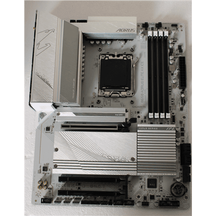 SALE OUT. Gigabyte USED, REFURBISHED, WITHOUT ACCESSORIES, ONLY BACK PANEL INCLUDED